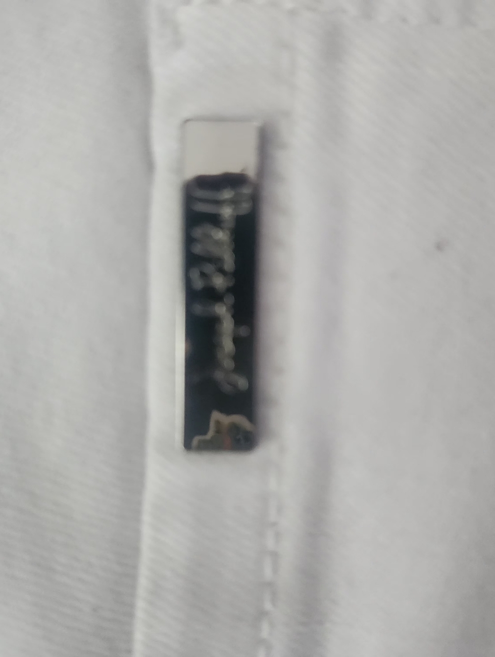 Joeseph Ribkoff White Cropped Jeans with Laser-Cut Hem Detail - Picture 8 of 8